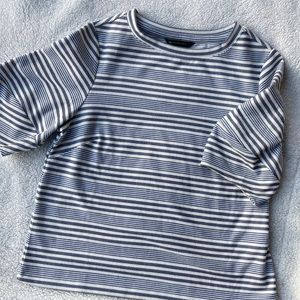 NWOT Banana Republic top navy/white